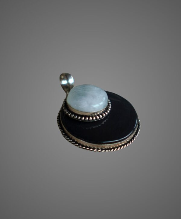 obsidien and moonstone pendant picture